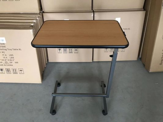 Tiltable επιφάνεια 700mm πίνακας δίσκων νοσοκομειακού κρεβατιού 1010mm πέρα από τον πίνακα τροφίμων κρεβατιών