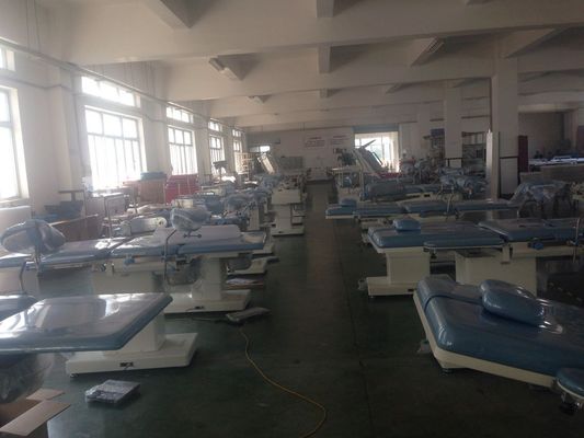 Birthing εργασίας κρεβατιών παράδοσης εξέτασης μαιευτικό γυναικολογικό κρεβάτι
