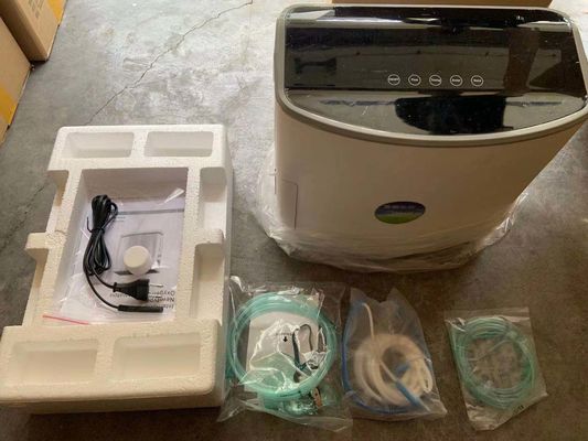 Οικιακός σφυγμός Oximeter και άσπρο πλαστικό συμπυκνωτών 1L 9L οξυγόνου